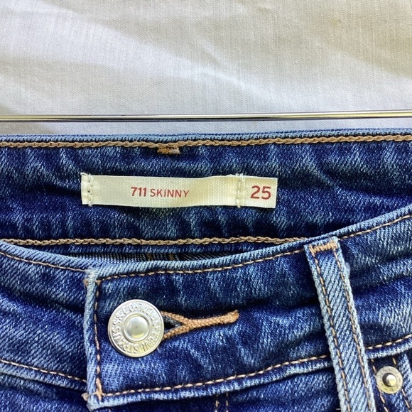 Levi  Strauss blue 711 skinny casual jeans, size 25 - Picture 5 of 8